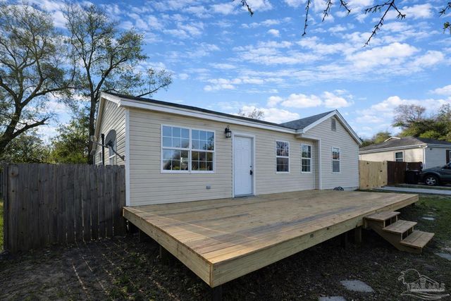 132 Elm St, Pensacola, FL 32506