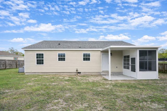 132 Elm St, Pensacola, FL 32506