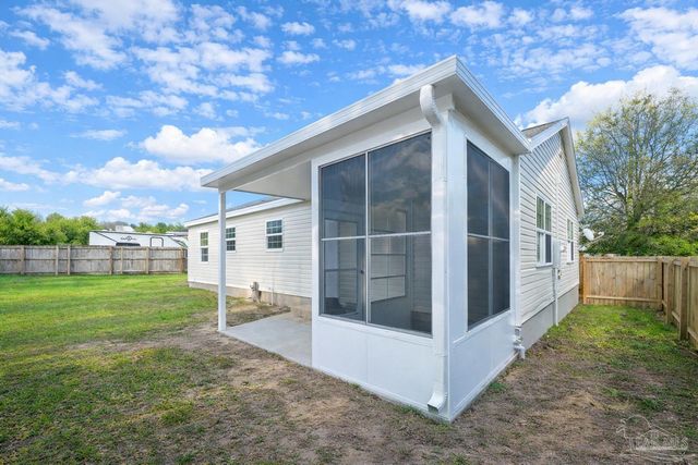 132 Elm St, Pensacola, FL 32506