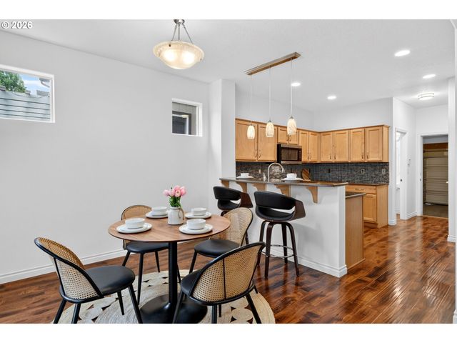 1811 Se LITTLEGEM St, Hillsboro, OR 97123