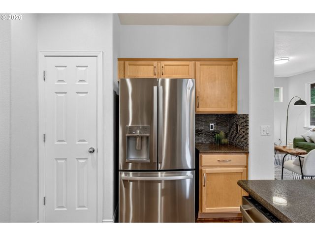 1811 Se LITTLEGEM St, Hillsboro, OR 97123