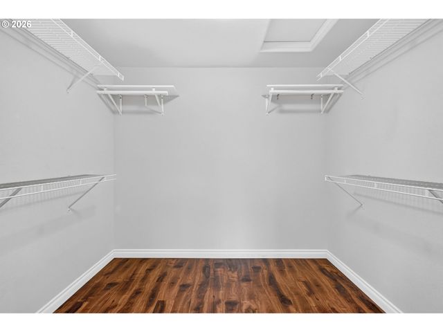 1811 Se LITTLEGEM St, Hillsboro, OR 97123