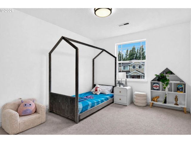 1811 Se LITTLEGEM St, Hillsboro, OR 97123