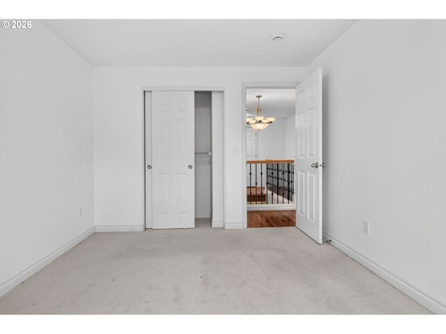 1811 Se LITTLEGEM St, Hillsboro, OR 97123