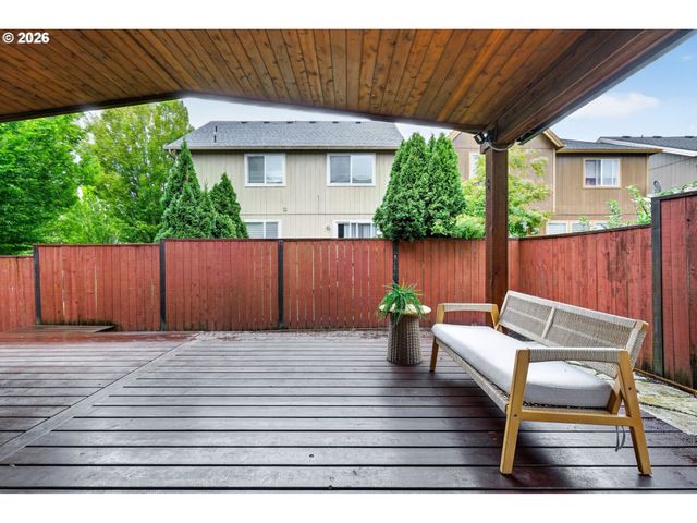 1811 Se LITTLEGEM St, Hillsboro, OR 97123