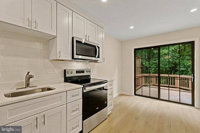 7937 VALLEYFIELD DR, Springfield, VA 22153