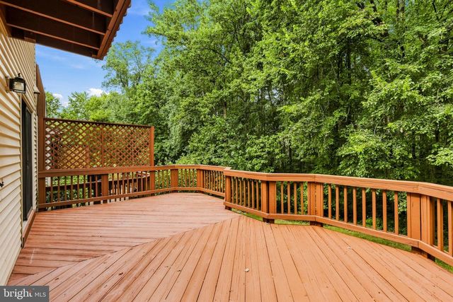 7937 VALLEYFIELD DR, Springfield, VA 22153
