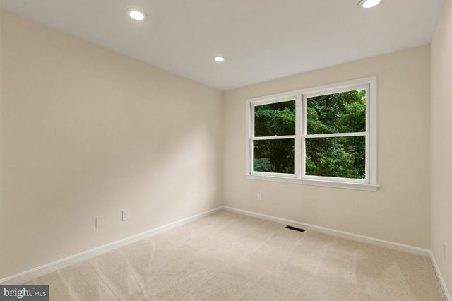 7937 VALLEYFIELD DR, Springfield, VA 22153