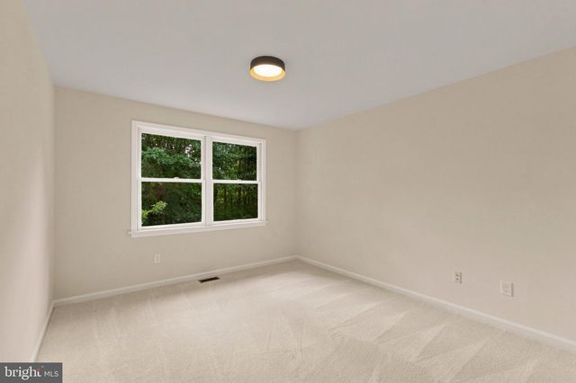 7937 VALLEYFIELD DR, Springfield, VA 22153