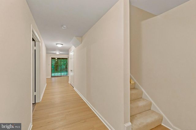 7937 VALLEYFIELD DR, Springfield, VA 22153