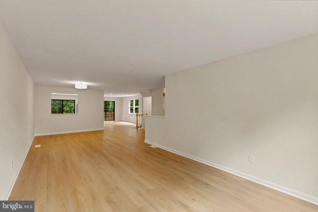 7937 VALLEYFIELD DR, Springfield, VA 22153