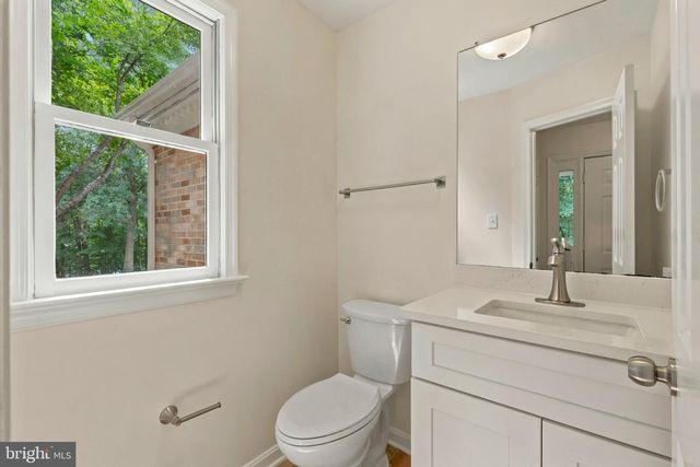7937 VALLEYFIELD DR, Springfield, VA 22153