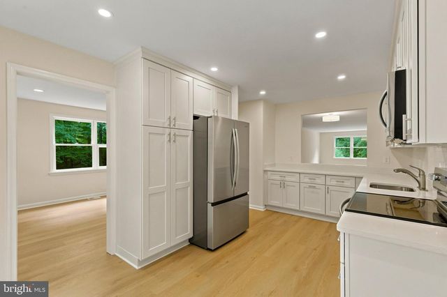 7937 VALLEYFIELD DR, Springfield, VA 22153