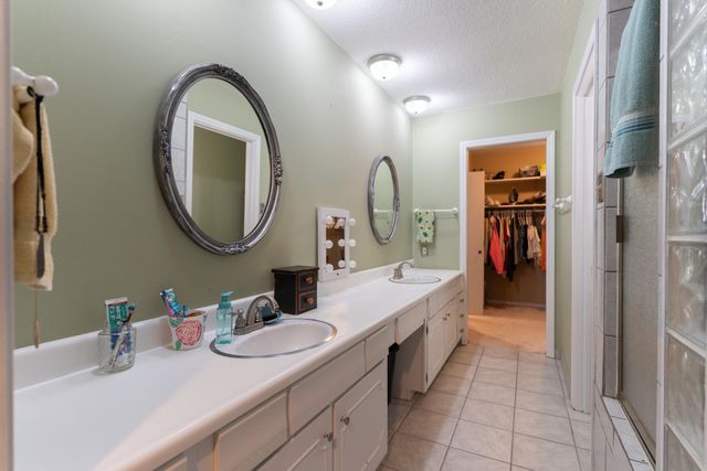701 W LEE ST, Moberly, MO 65270