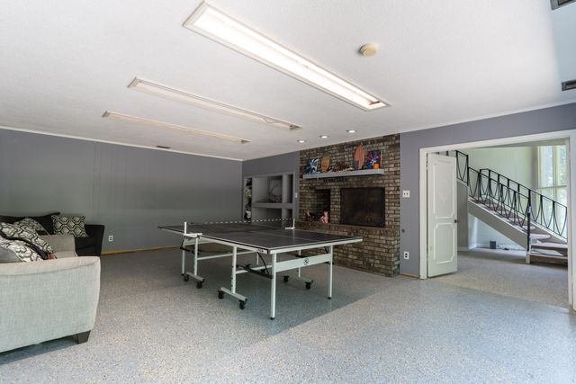 701 W LEE ST, Moberly, MO 65270