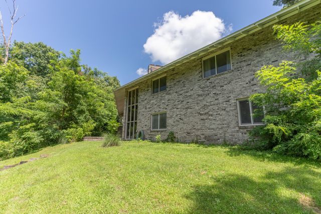 701 W LEE ST, Moberly, MO 65270