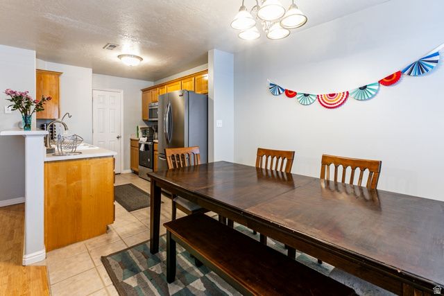 3878 W SAGE WILLOW DR, South Jordan, UT 84009