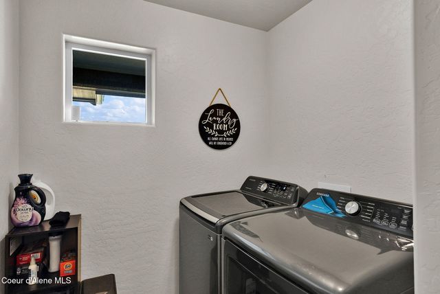 24812 N Old Highway 95, Athol, ID 83801