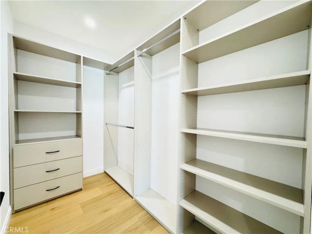 7742 Vassar Avenue, Canoga Park, CA 91304