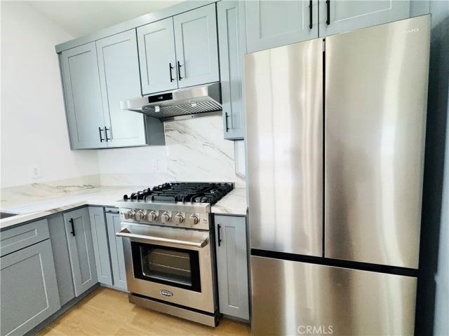 7742 Vassar Avenue, Canoga Park, CA 91304