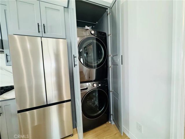 7742 Vassar Avenue, Canoga Park, CA 91304