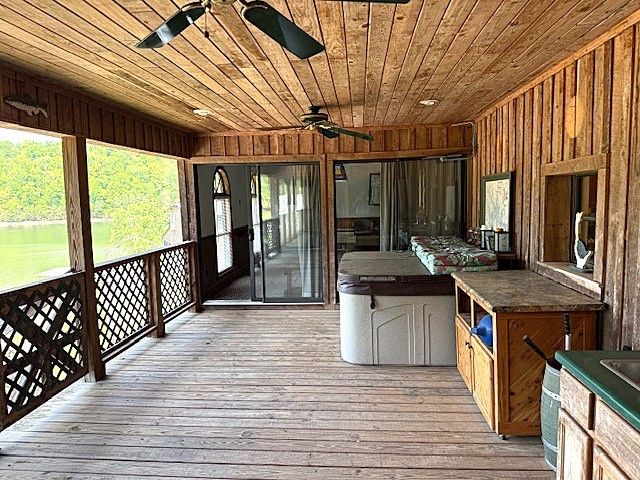 524 Shasteen Hollow Rd, Lynchburg, TN 37352