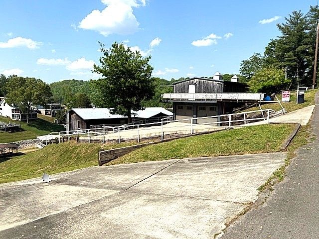 524 Shasteen Hollow Rd, Lynchburg, TN 37352