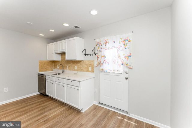 2534 PETER JEFFERSON LN, Herndon, VA 20171
