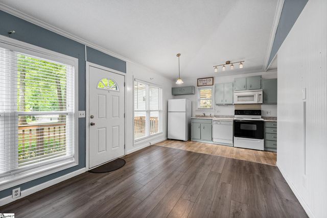 15 Kimbell Court, Greenville, SC 29617
