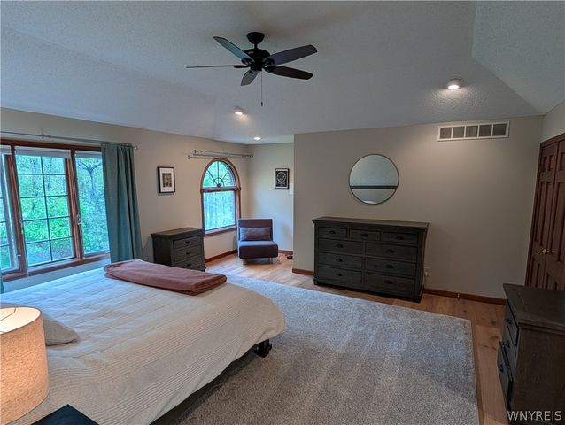 914 Underhill Road, Aurora, NY 14052