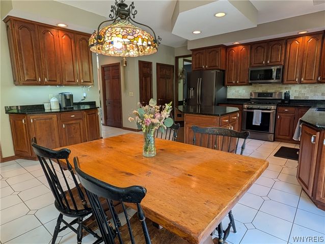 914 Underhill Road, Aurora, NY 14052