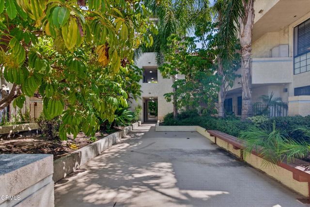 245 S Holliston Avenue 309, Pasadena, CA 91106