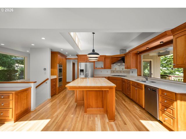 11025 S TRYON Ave, Portland, OR 97219
