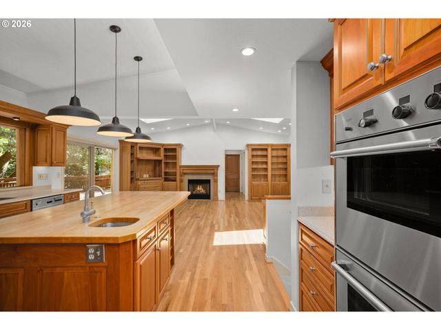 11025 S TRYON Ave, Portland, OR 97219
