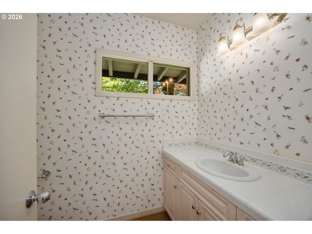11025 S TRYON Ave, Portland, OR 97219