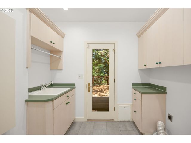 11025 S TRYON Ave, Portland, OR 97219