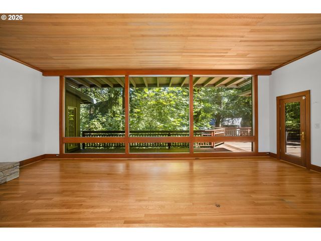 11025 S TRYON Ave, Portland, OR 97219