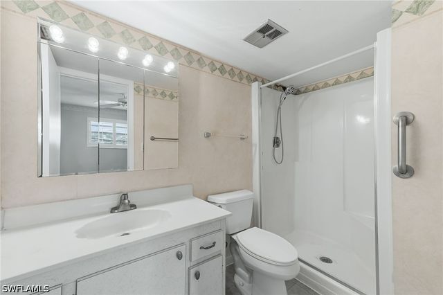 1549 Sandpiper ST 82, Naples, FL 34102