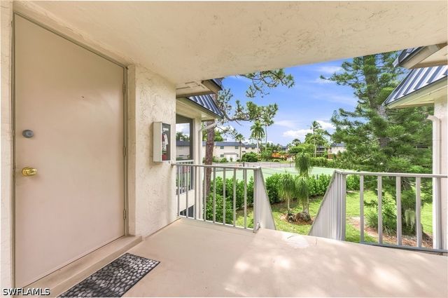 1549 Sandpiper ST 82, Naples, FL 34102