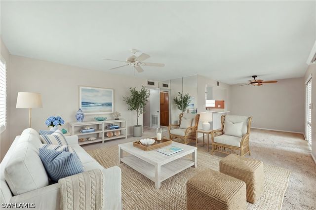 1549 Sandpiper ST 82, Naples, FL 34102