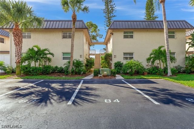 1549 Sandpiper ST 82, Naples, FL 34102
