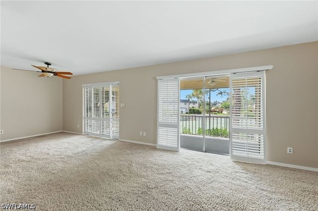 1549 Sandpiper ST 82, Naples, FL 34102