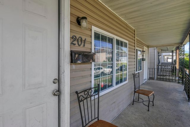 199-201 E Innis Avenue, Columbus, OH 43207