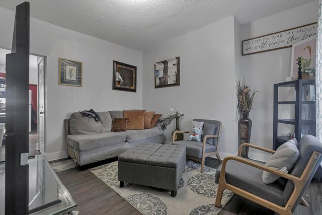 199-201 E Innis Avenue, Columbus, OH 43207