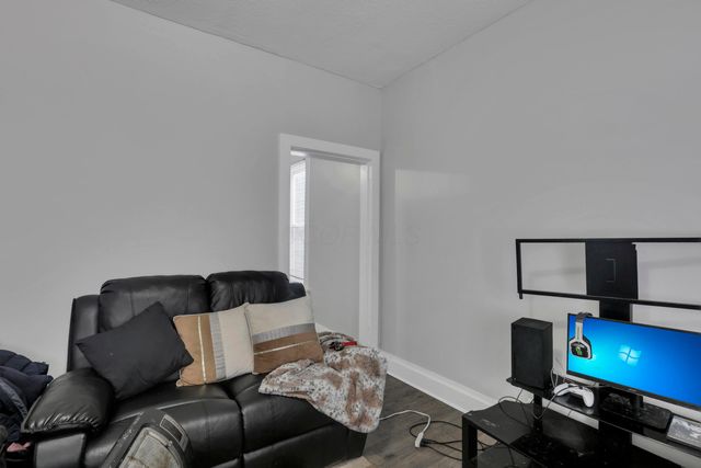 199-201 E Innis Avenue, Columbus, OH 43207