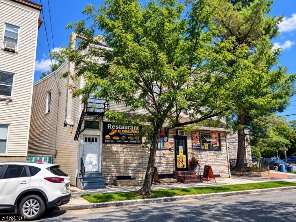 45 Parker Ave, Passaic City, NJ 07055 — photo 3