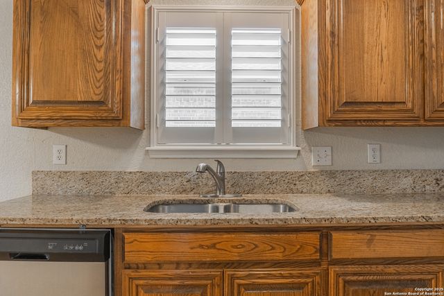 6039 Still Meadow, San Antonio, TX 78222