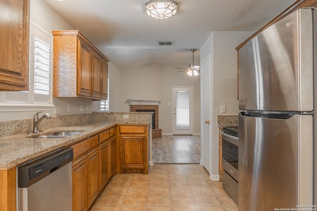 6039 Still Meadow, San Antonio, TX 78222
