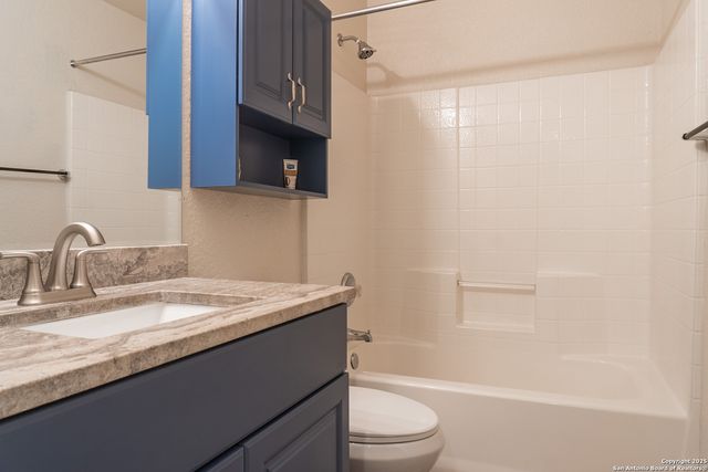 6039 Still Meadow, San Antonio, TX 78222