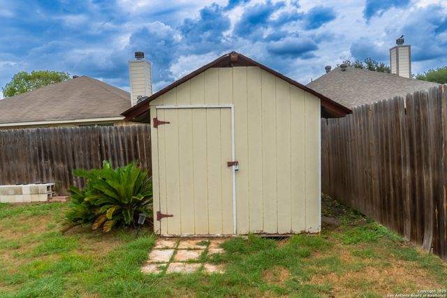 6039 Still Meadow, San Antonio, TX 78222